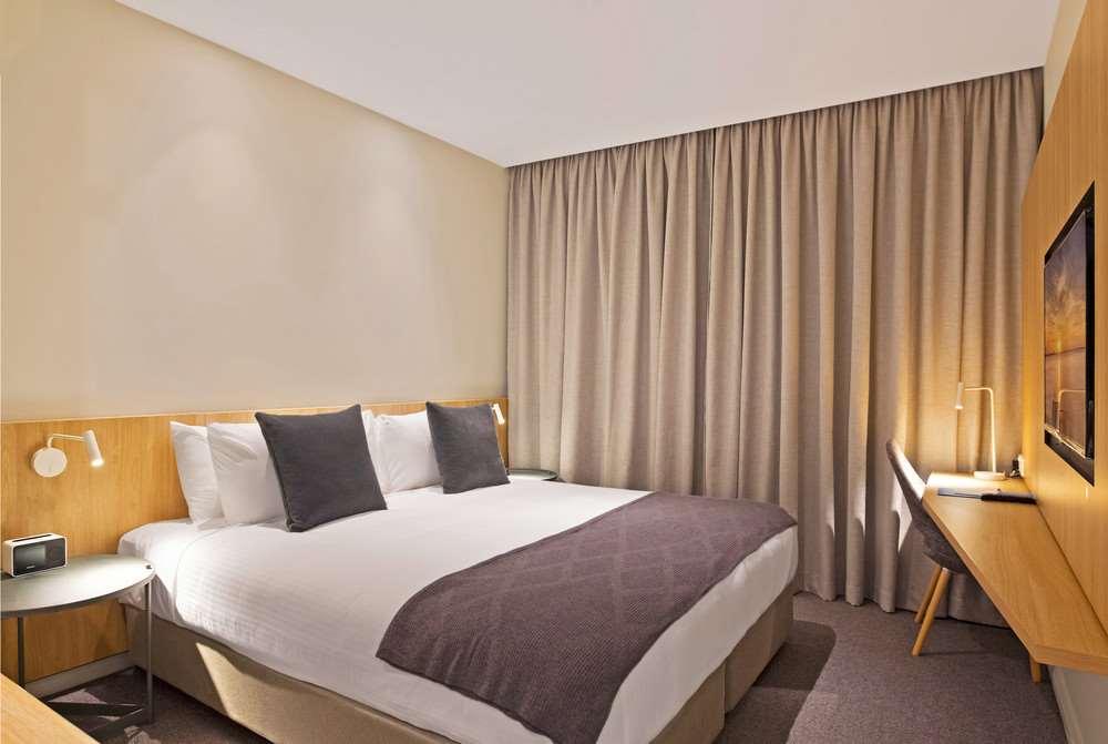 Mantra Hotel At Sydney Airport Room photo